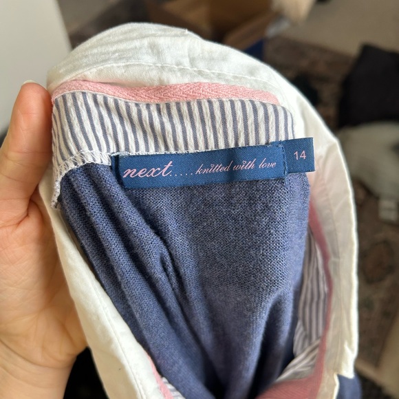 ❌❌ SOLD ❌❌ Sweater vest sweater - Picture 7 of 8